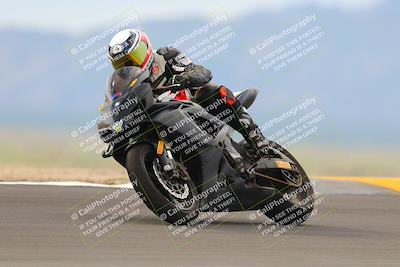 media/Sep-11-2022-SoCal Trackdays (Sun) [[81b7e951af]]/Turn 9 (930am)/